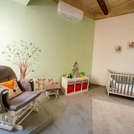 Stylish Malta Family Retreat With Kids & Gym Villa Żejtun