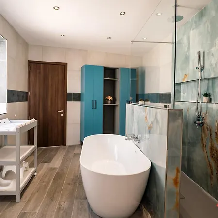 Stylish Malta Family Retreat With Kids & Gym Villa Żejtun