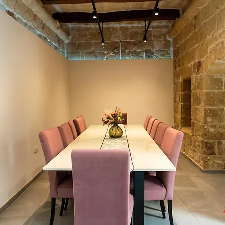 Stylish Malta Village Retreat With Kids & Gym Żejtun
