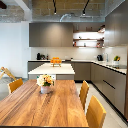 Stylish Malta Family Retreat With Kids & Gym Villa Żejtun