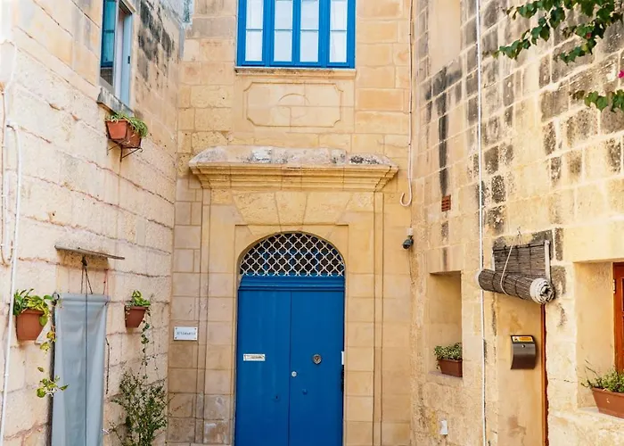 Stylish Malta Family Retreat With Kids & Gym Villa Zejtun